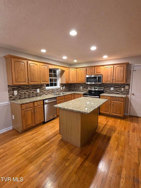 Photo #22: 17289 Crabtree Court