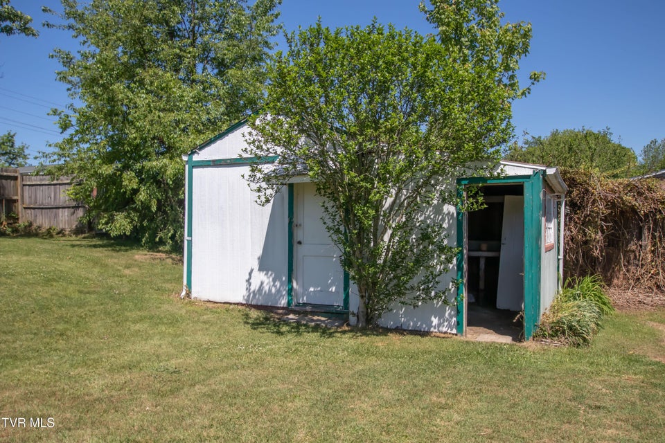 Photo #39: 1662 Carolina Avenue