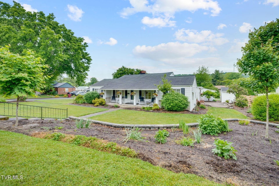 Photo #4: 706 Holston Avenue