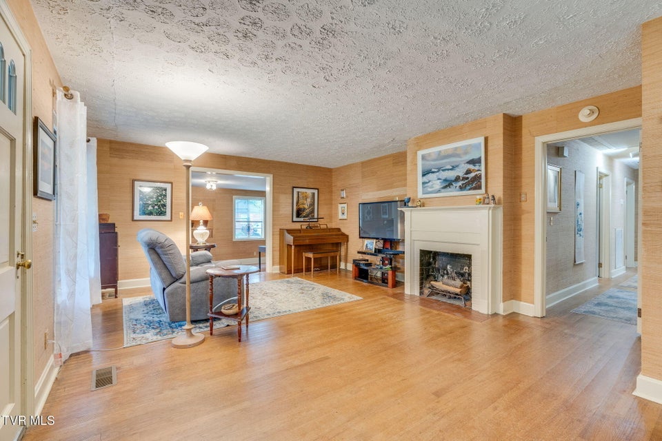 Photo #5: 706 Holston Avenue