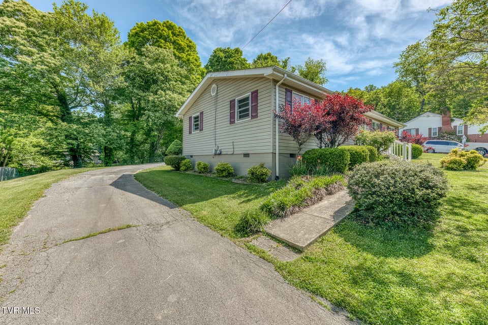 Photo #6: 117 Reed Road