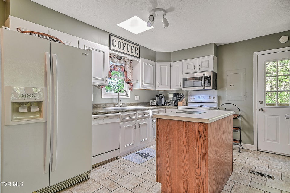 Photo #15: 1105 Quail Harbour Drive