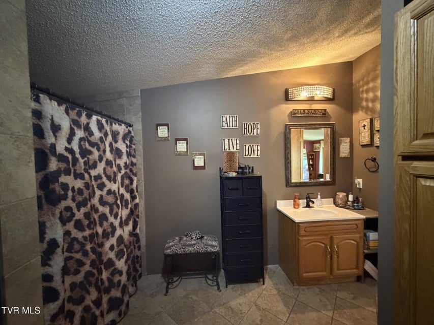 Photo #36: 6411 Yellow Poplar Street