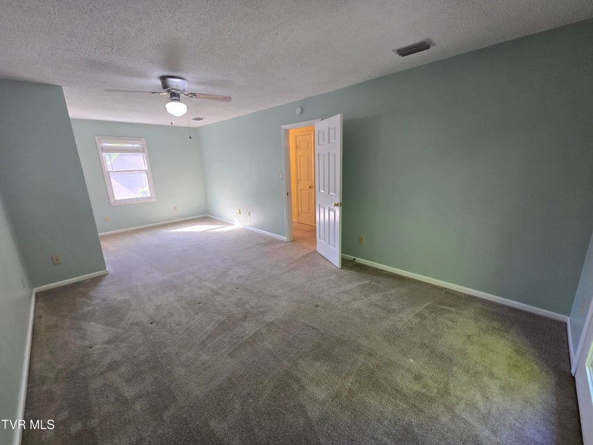 Photo #17: 215 Windridge Colony 