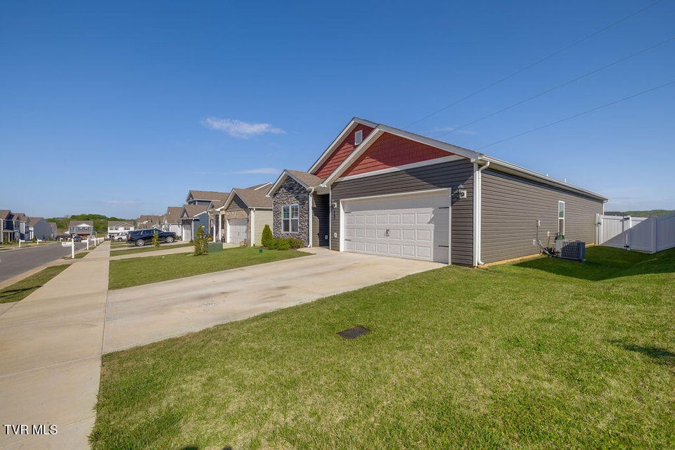 Photo #3: 1810 Fox Meadows Circle