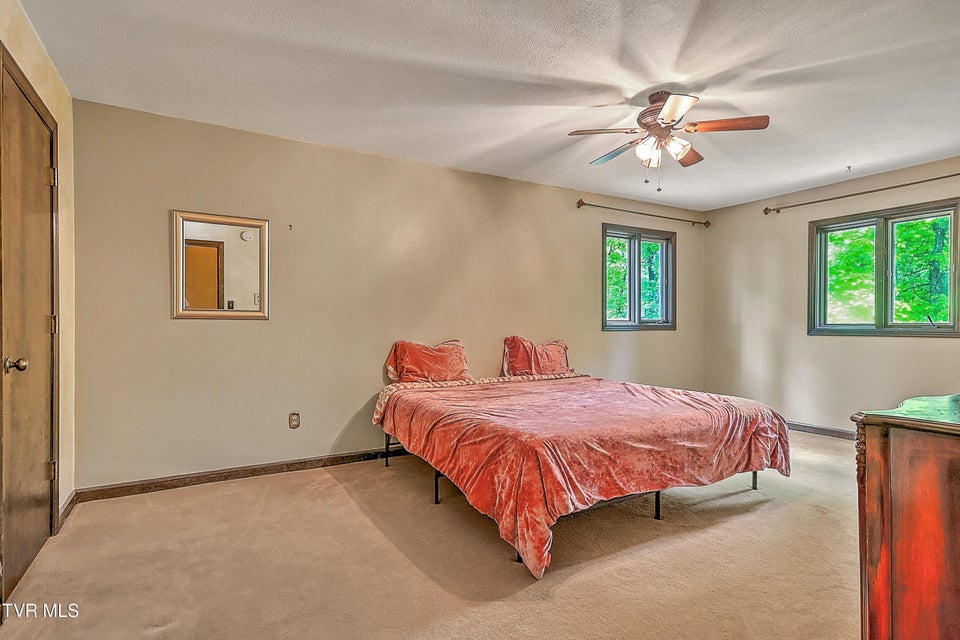 Photo #12: 15324 Monticello Drive