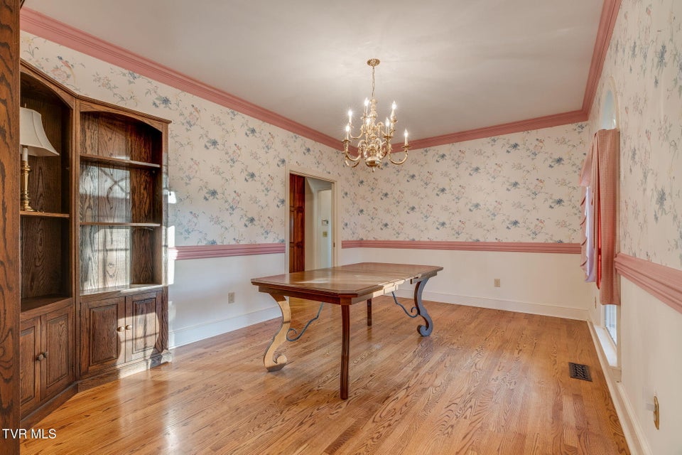 Photo #11: 1005 Huntington Court