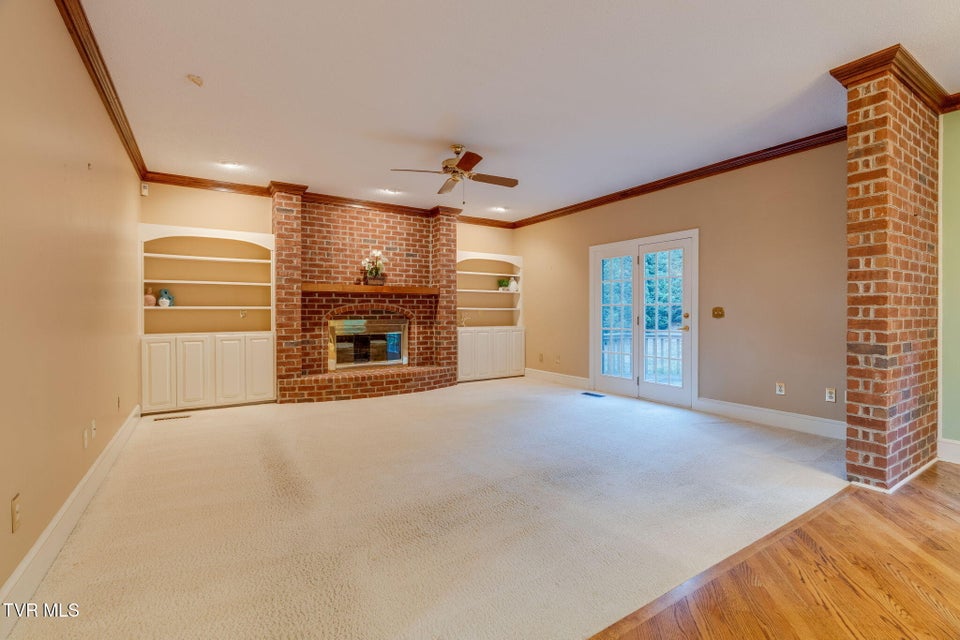 Photo #13: 1005 Huntington Court