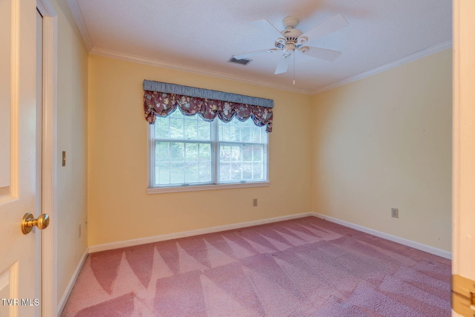 Photo #37: 1005 Huntington Court