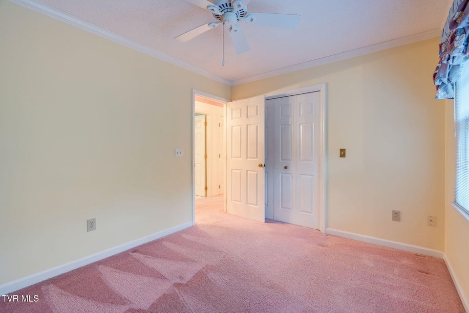 Photo #38: 1005 Huntington Court
