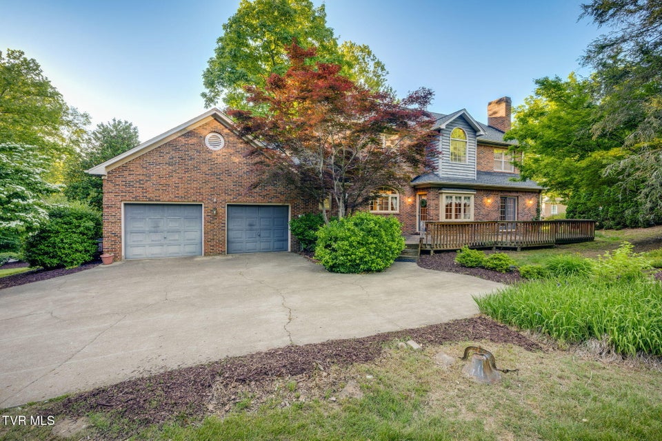 Photo #40: 1005 Huntington Court