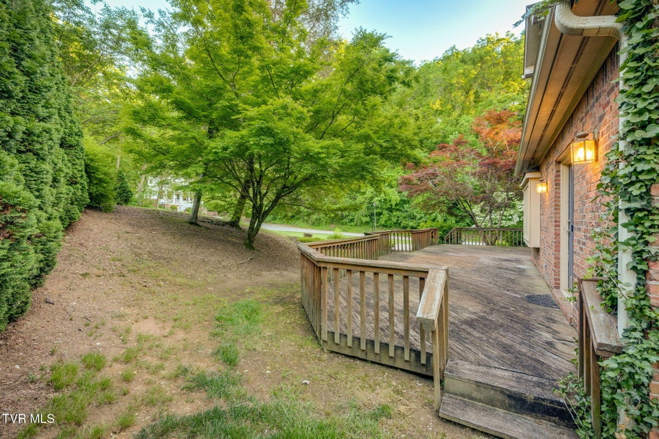Photo #43: 1005 Huntington Court