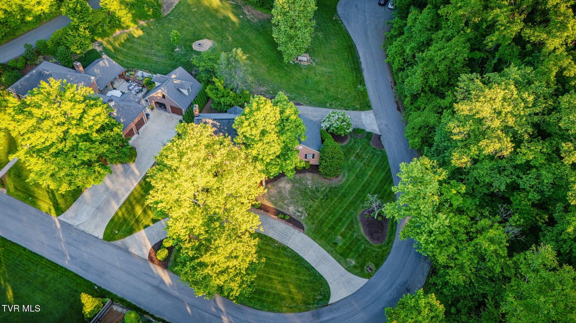 Photo #48: 1005 Huntington Court