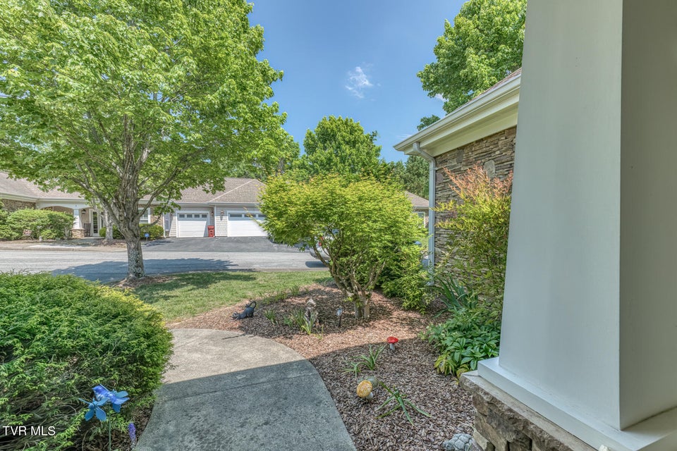 Photo #5: 211 University Parkway