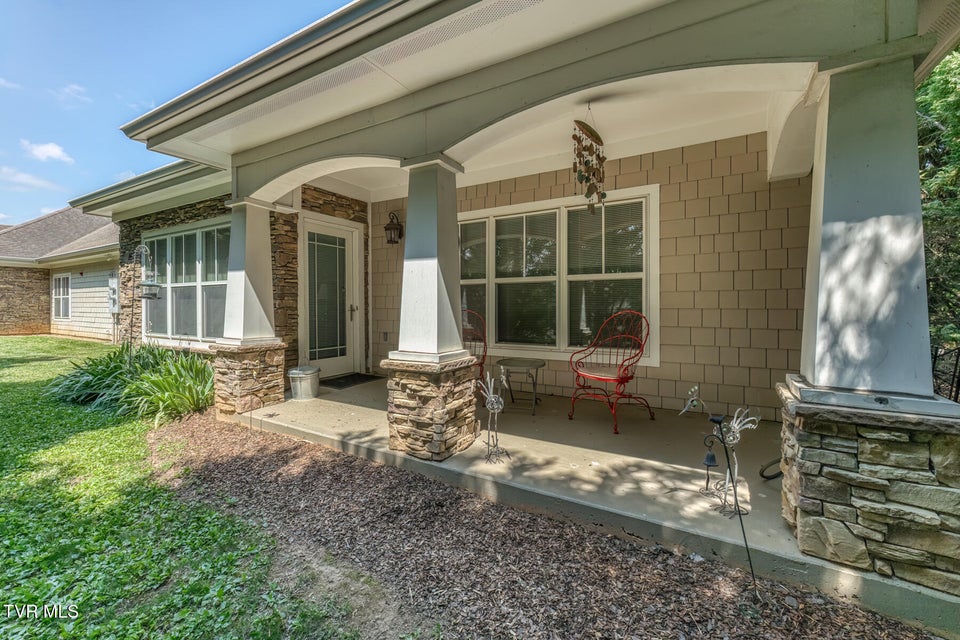 Photo #28: 211 University Parkway