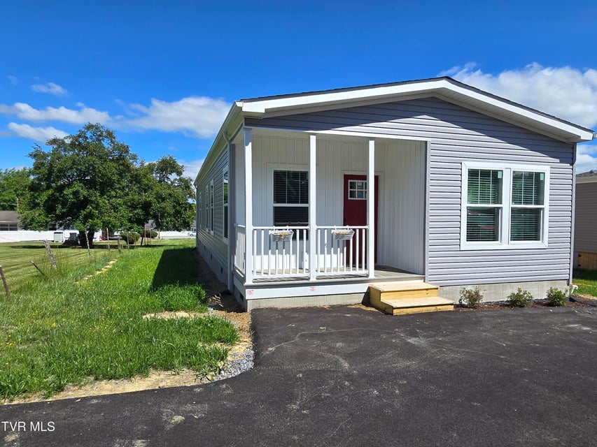 Photo #2: 2208 Oak Street