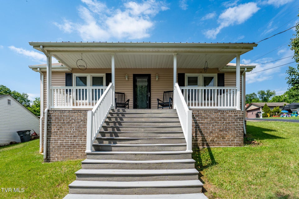 Photo #27: 1701 Highpoint Avenue