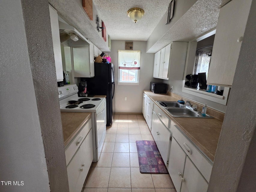 Photo #15: 323 Hamblen Street