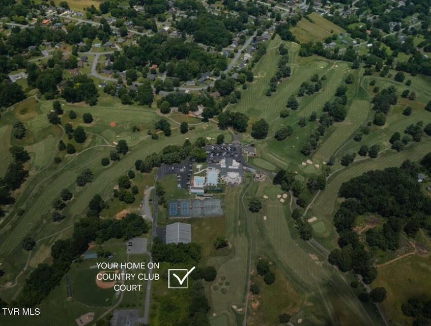 Photo #9: 812 Country Club Court