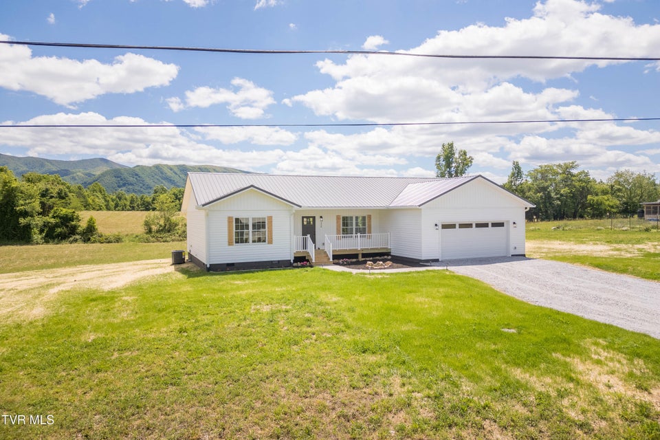 Photo #27: 320 Deerwood Road