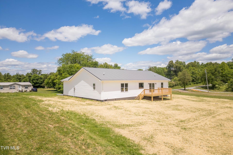 Photo #28: 320 Deerwood Road