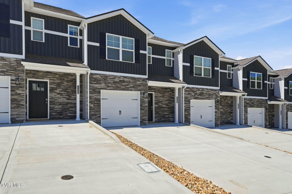 Photo #2: 1126 Wenna Way 