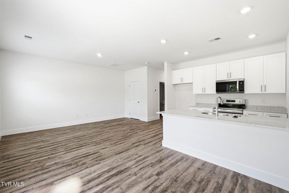 Photo #5: 1126 Wenna Way 
