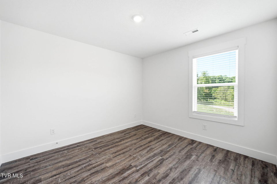 Photo #17: 1130 Wenna Way 