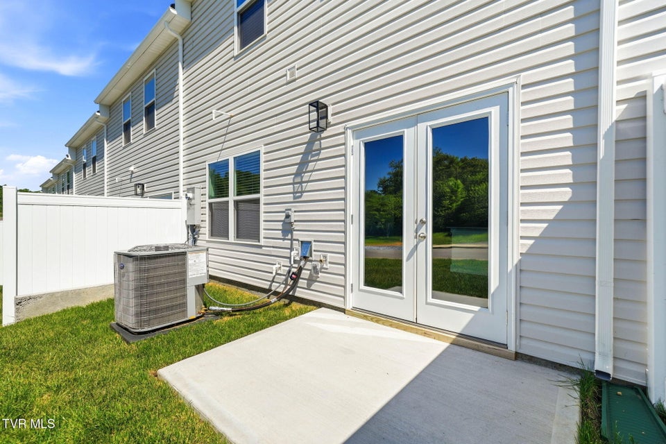 Photo #27: 1130 Wenna Way 