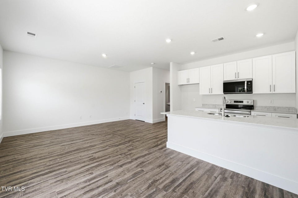 Photo #7: 1130 Wenna Way 