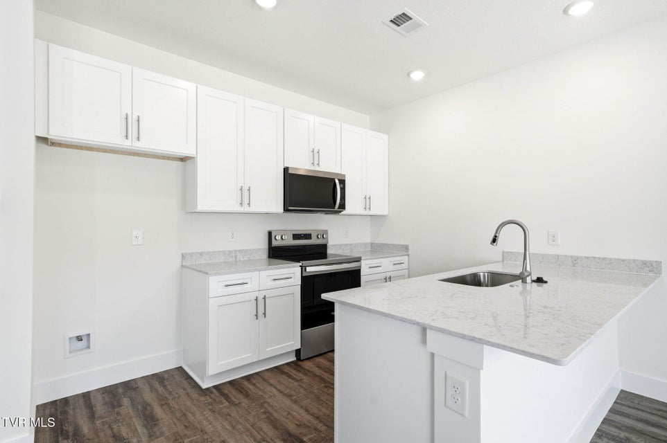 Photo #3: 1130 Wenna Way 