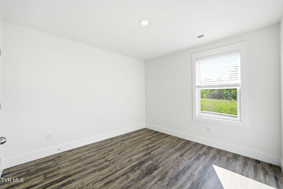 Photo #17: 1142 Wenna Way 