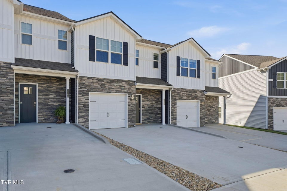 Photo #2: 1142 Wenna Way 