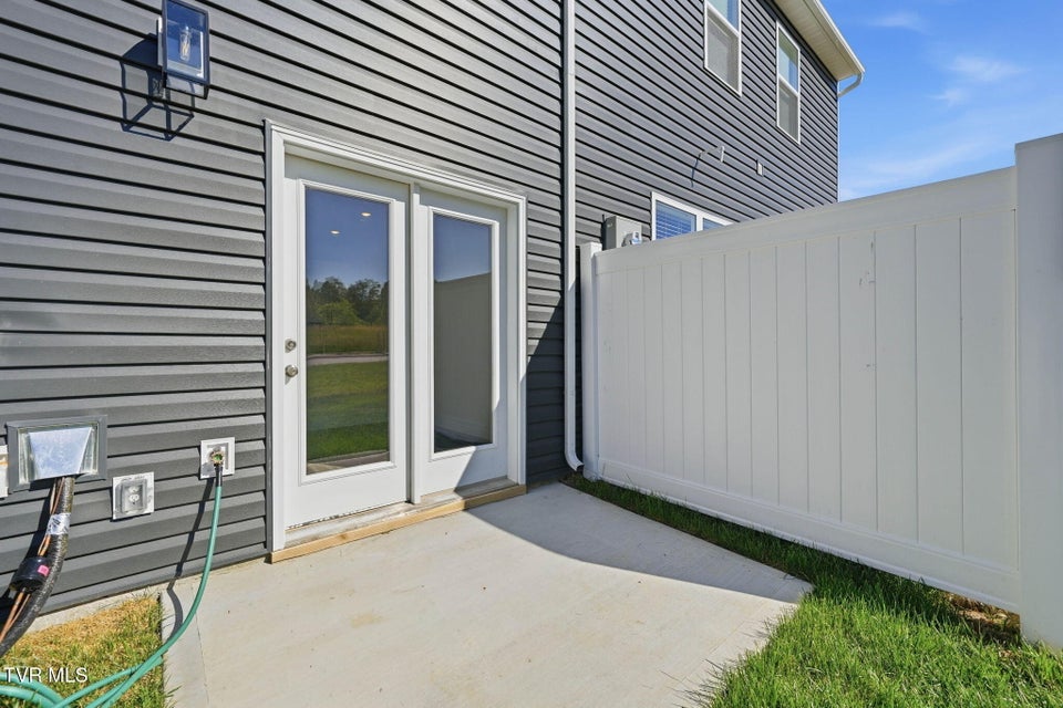 Photo #27: 1142 Wenna Way 