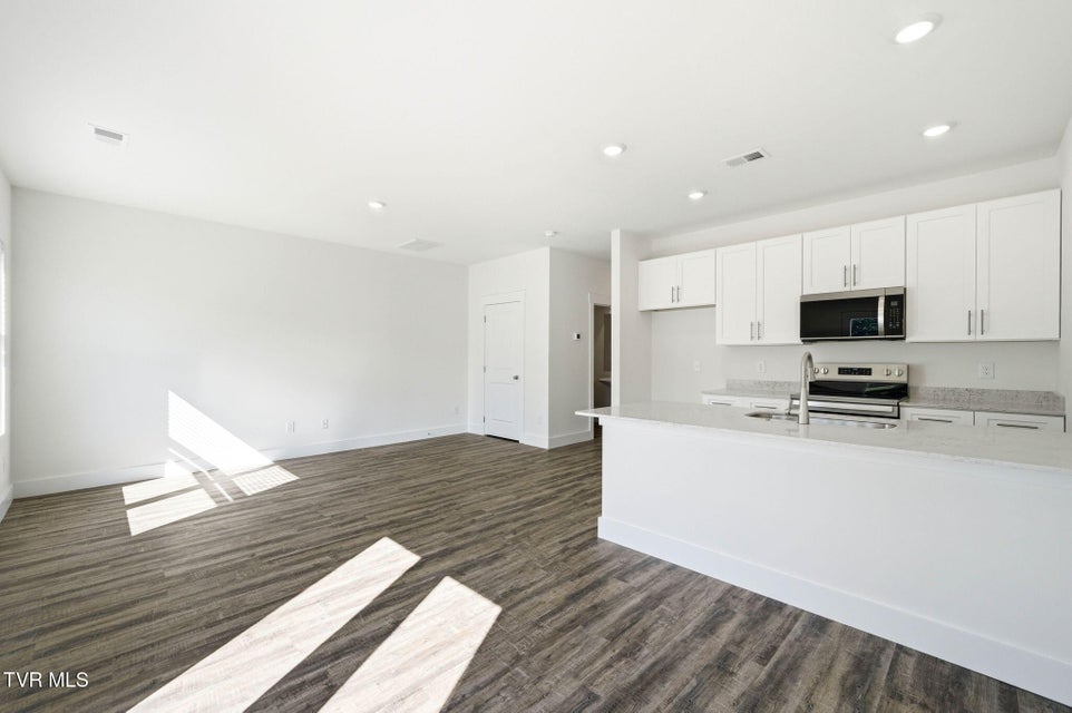 Photo #5: 1142 Wenna Way 