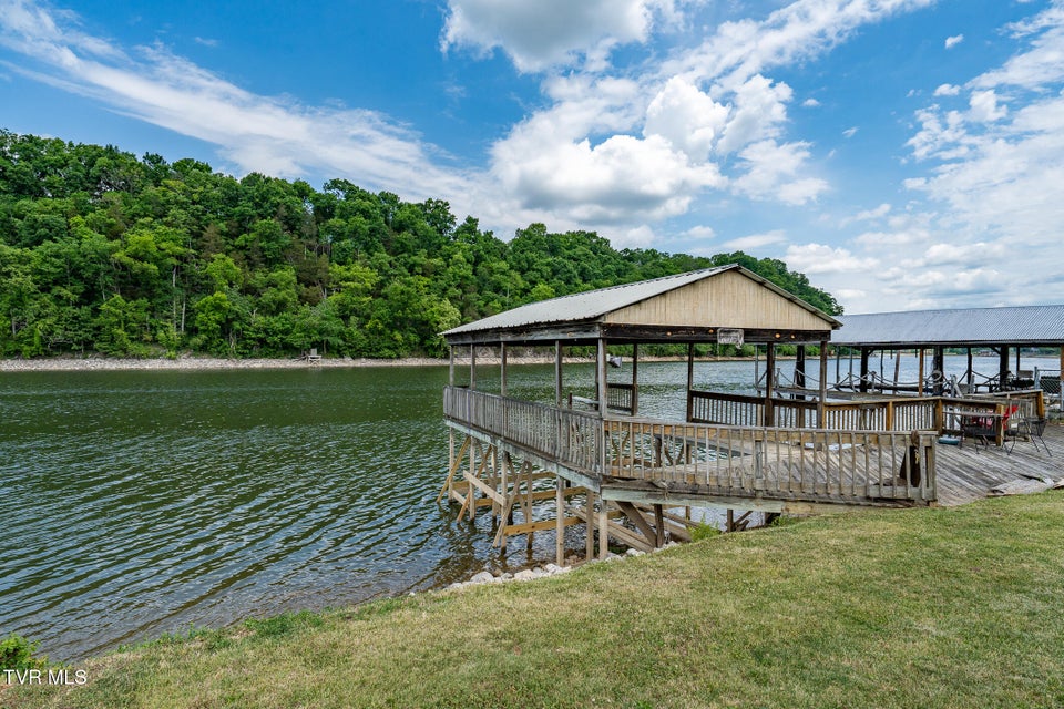 Photo #40: 248 Lakeview Drive