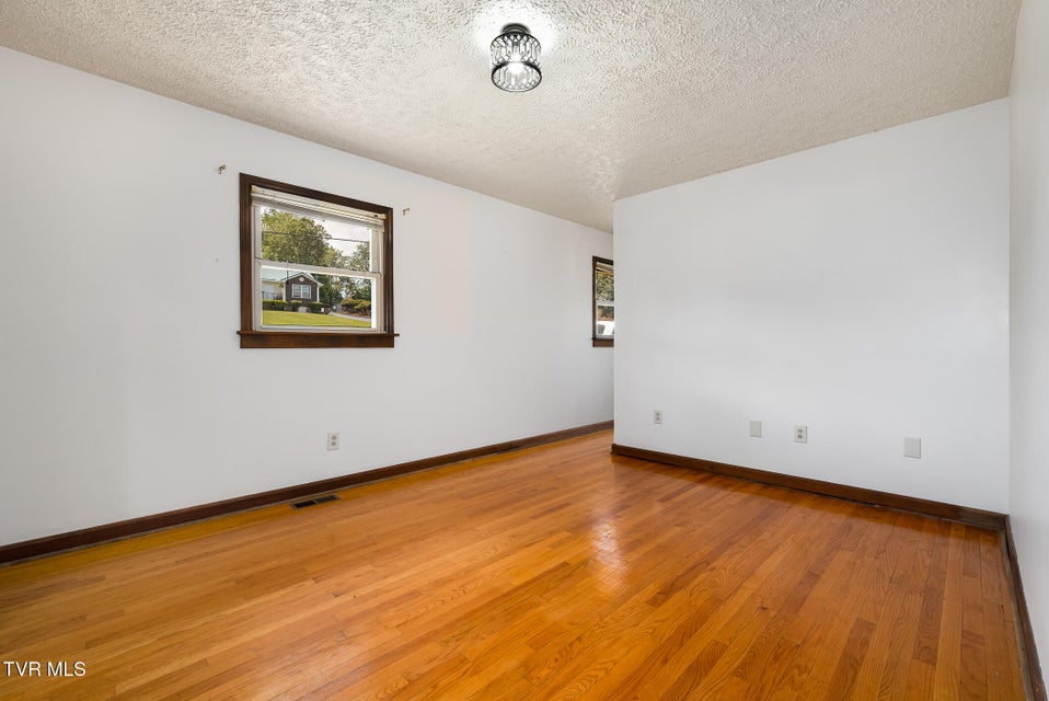 Photo #17: 248 Lakeview Drive