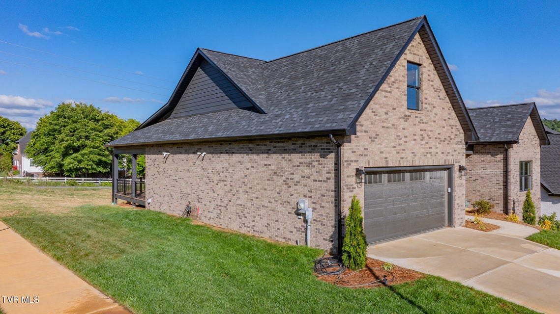 Photo #45: 54 Glaze Farm Way