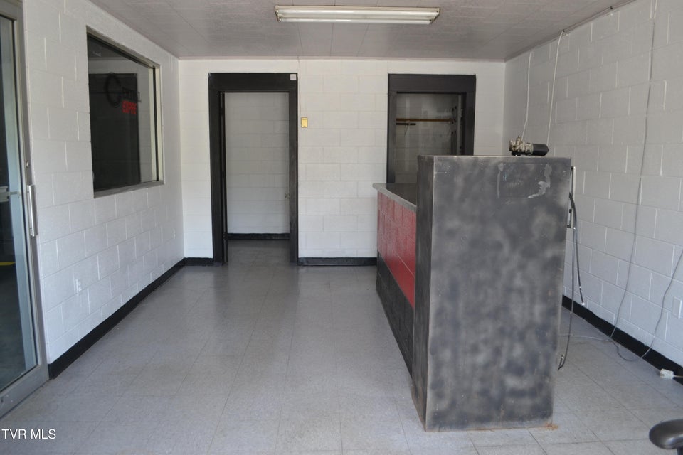 Photo #7: 118 Washington Road