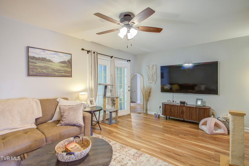 Photo #6: 200 Arrowhead Drive