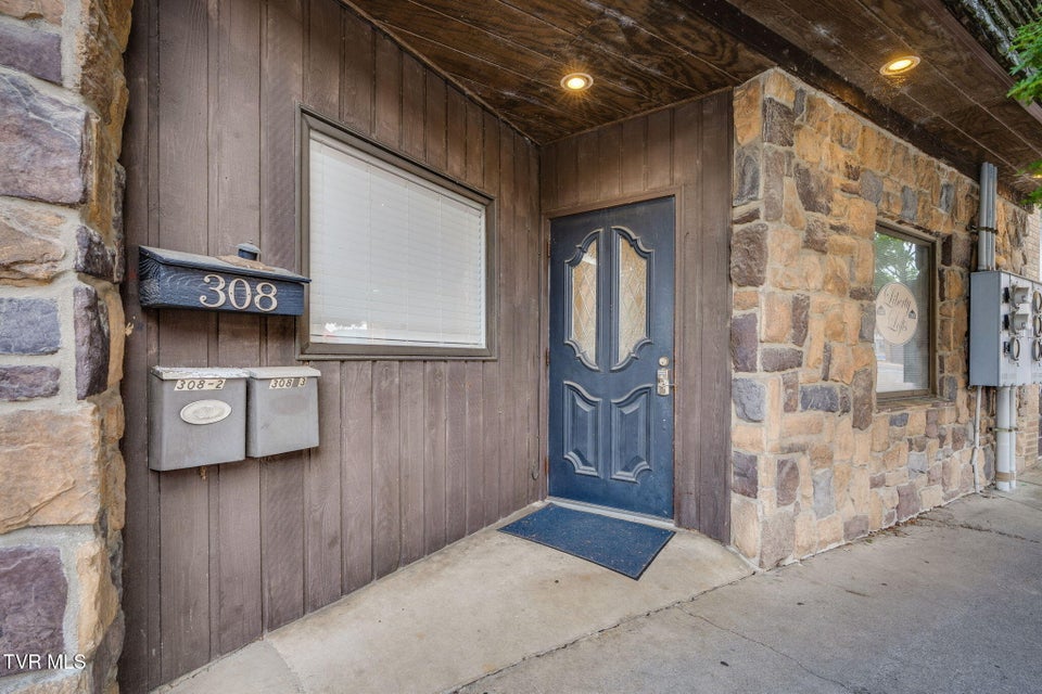 Photo #3: 308 Sullivan Street