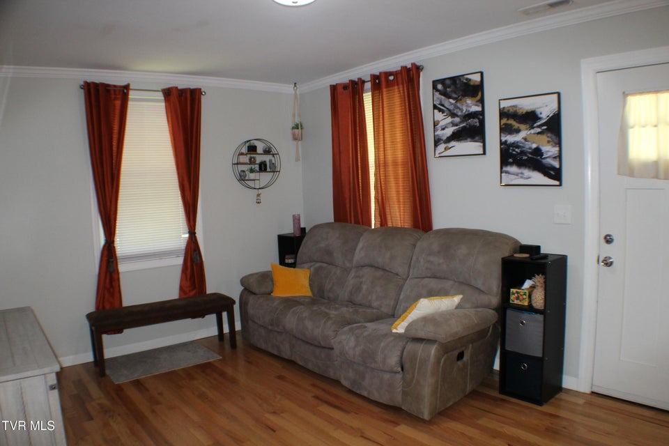 Photo #15: 2032 Sherwood Road