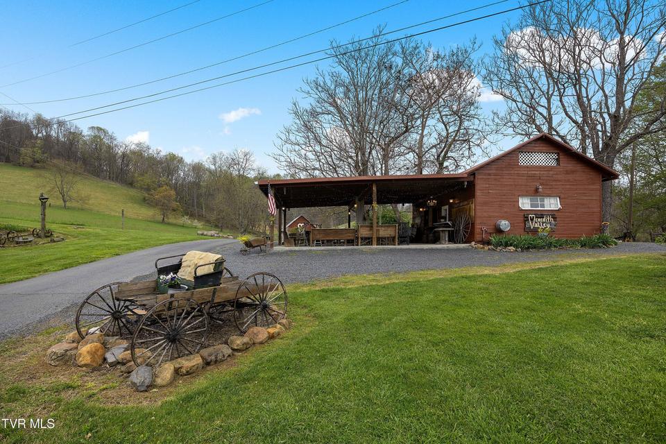 Photo #4: 374 Sycamore Shoals Drive