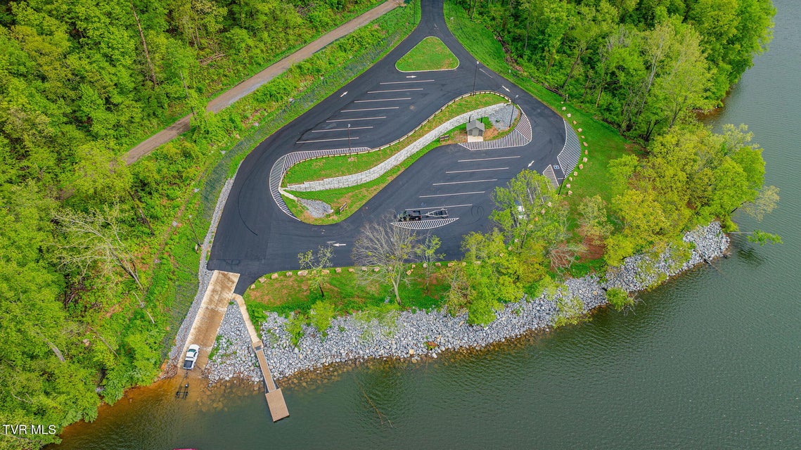 Photo #50: 497 Lakeview Drive