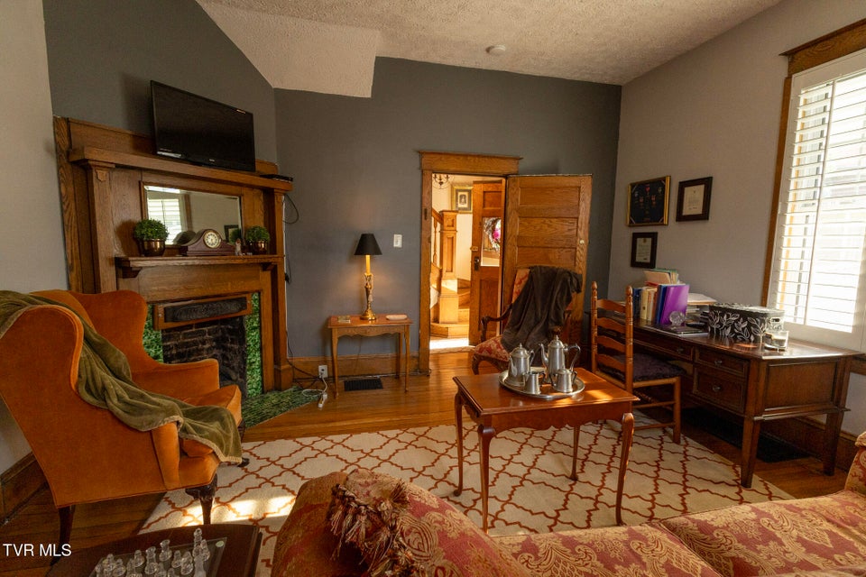Photo #3: 615 Holston Avenue