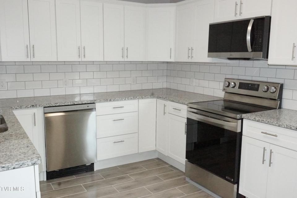 Photo #7: 460 Park Street