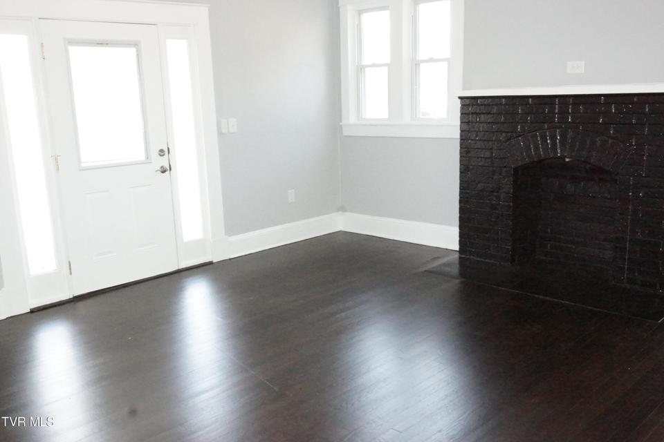 Photo #17: 460 Park Street