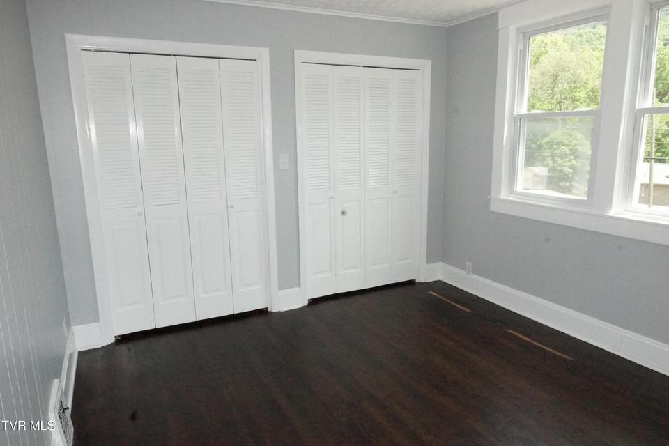 Photo #29: 460 Park Street