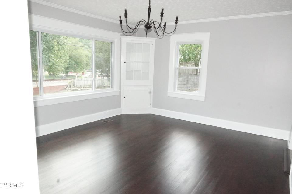 Photo #13: 460 Park Street