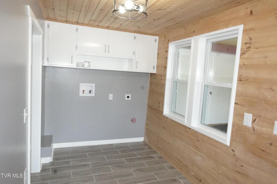 Photo #6: 460 Park Street